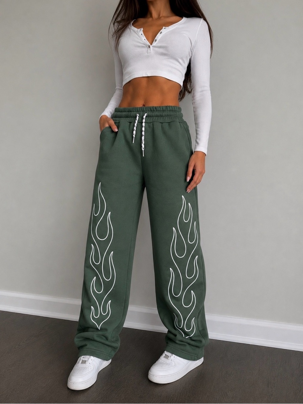 NWT Olive Green Flame-Print Heavyweight Streetwear Sweatpants Size M